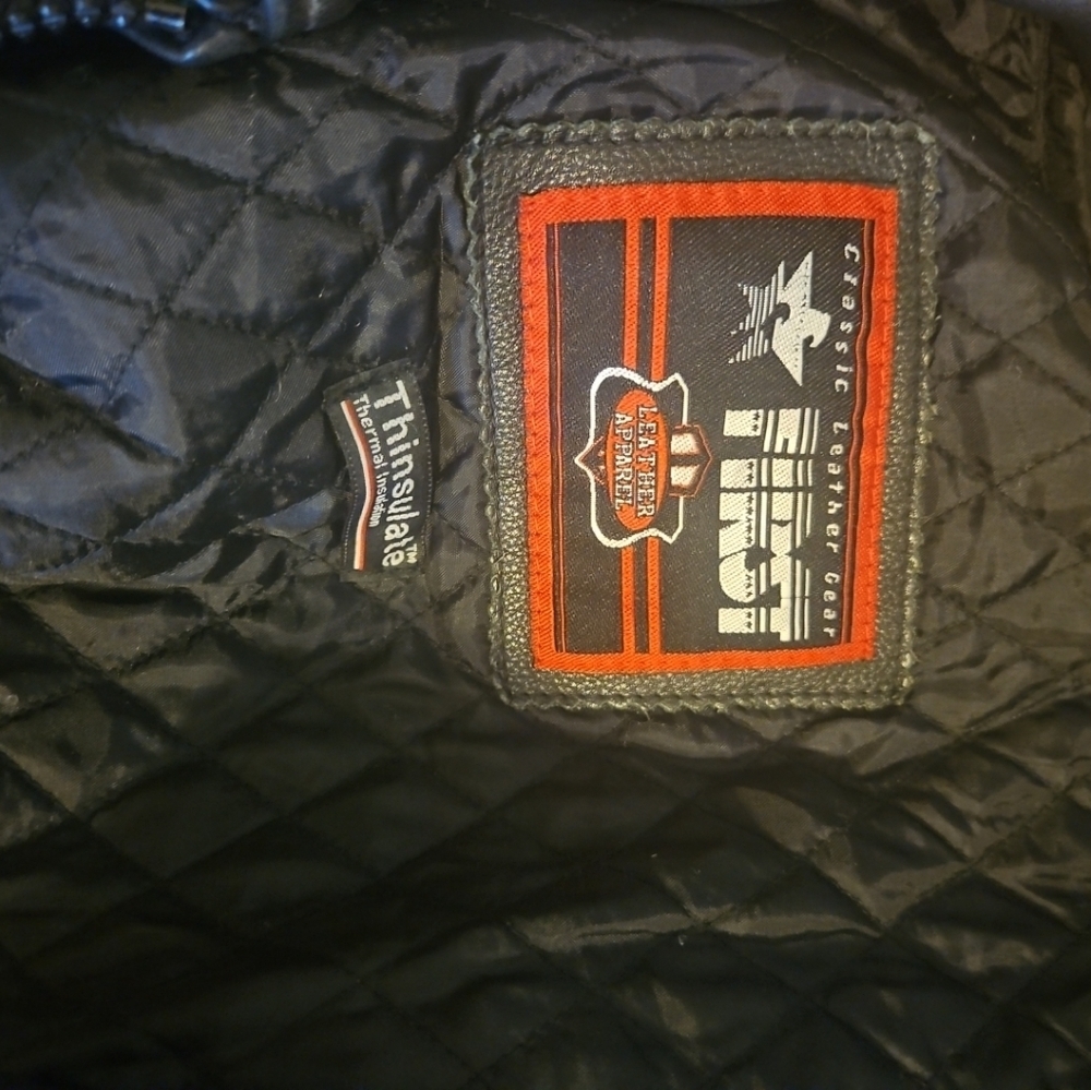 Vintage First Classics Women’s Black Leather Biker Jacket L–Thinsulate, Full zip - Picture 15 of 16
